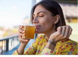 OVAJ NAPITAK JE UBJEDLJIVO NAJBOLJI ZA ZDRAVLJE CRIJEVA: Pomaže kod brojnih problema, a jedna stvar ga čini tako moćnim!