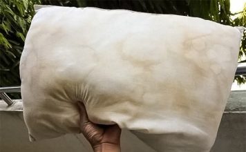 Kako ukloniti fleke od znoja sa jastuka: Svako treba da zna ova TRI trika i zaboravi na uporne žute mrlje