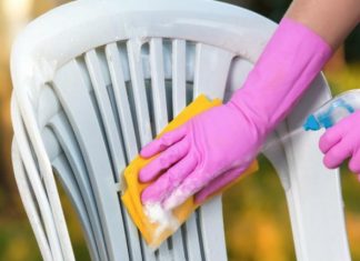 Kako najlakše očistiti bele plastične stolice? Trikovi uz koje će blistati kao da su sada stigle iz fabrike