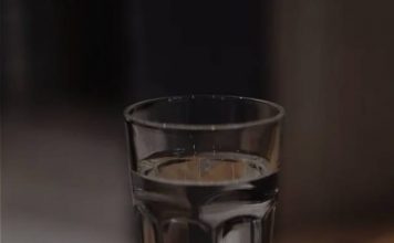 Pijte vodu sa malo ovog začina svako jutro i samo gledajte kako se salo brzo topi