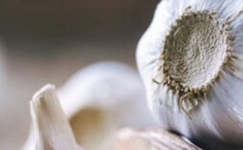 KAD TIJELO POČNE DA PROPADA! Baka s pijace dala nam je recept “spasa” od 2 sastojka, koji vraća čelično zdravlje…