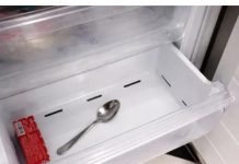 Komšinica mi je rekla zašto uvijek drži kašiku u zamrzivaču: Više joj se ne smijem i radim isto!