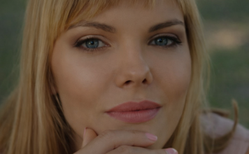 Nije u šminki ni odjeći: 6 stvari koje muškarci primjećuju odmah – a broj 5 ih tjera da zauvijek pamte ženu