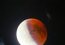 Dramatičan “krvavi Mjesec” se pojavljuje na nebu usred kaosa u svijetu