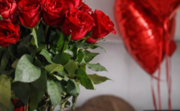 Cvijeće u vazi neće uvenuti mjesec dana!-Cvjećarka otkrila trik koji koristi za svježinu