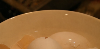 Ljuske od jaja ne bacajte: Pomiješajte ih sa sirćetom i napravite korisnu smjesu za dom