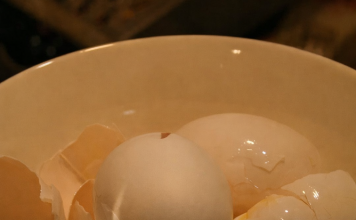 Ljuske od jaja ne bacajte: Pomiješajte ih sa sirćetom i napravite korisnu smjesu za dom