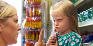 Kako spriječiti bijes djeteta usred trgovine